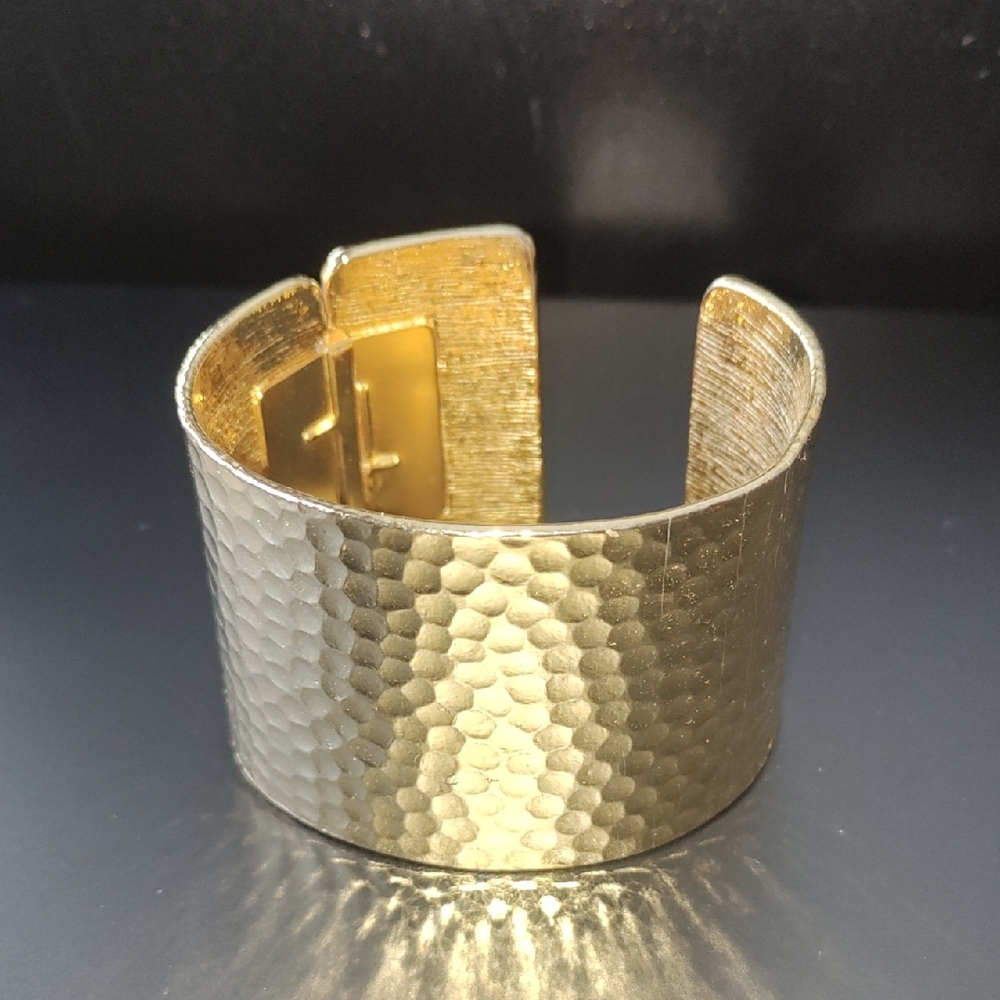 Vintage Les Bernard Hinged Gold Tone Cuff Bracelet